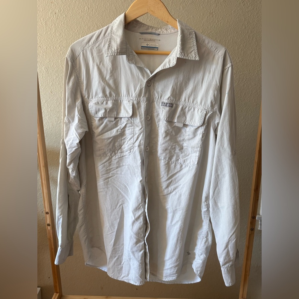 Columbia Omni Shade Light Gray Breathable Shirt